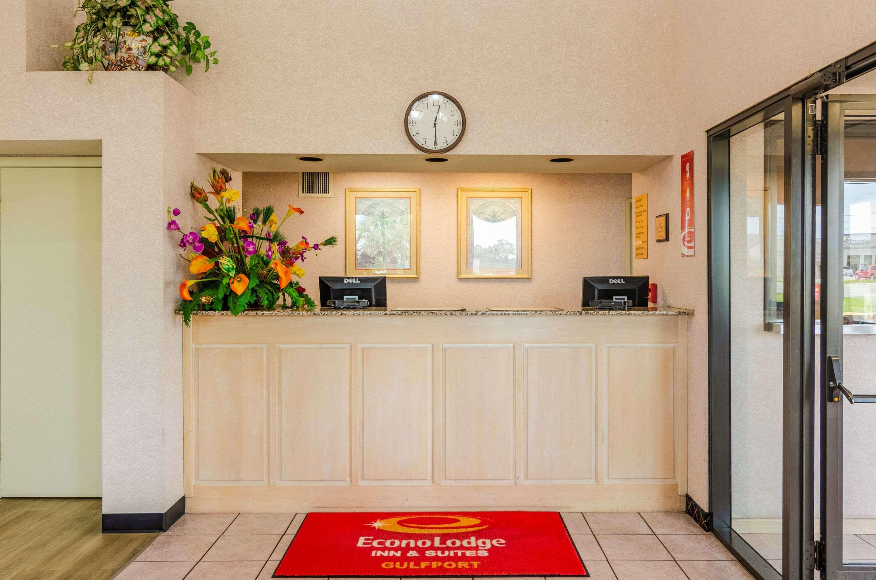 Econo Lodge Inn & Suites Ґалфпорт Екстер'єр фото
